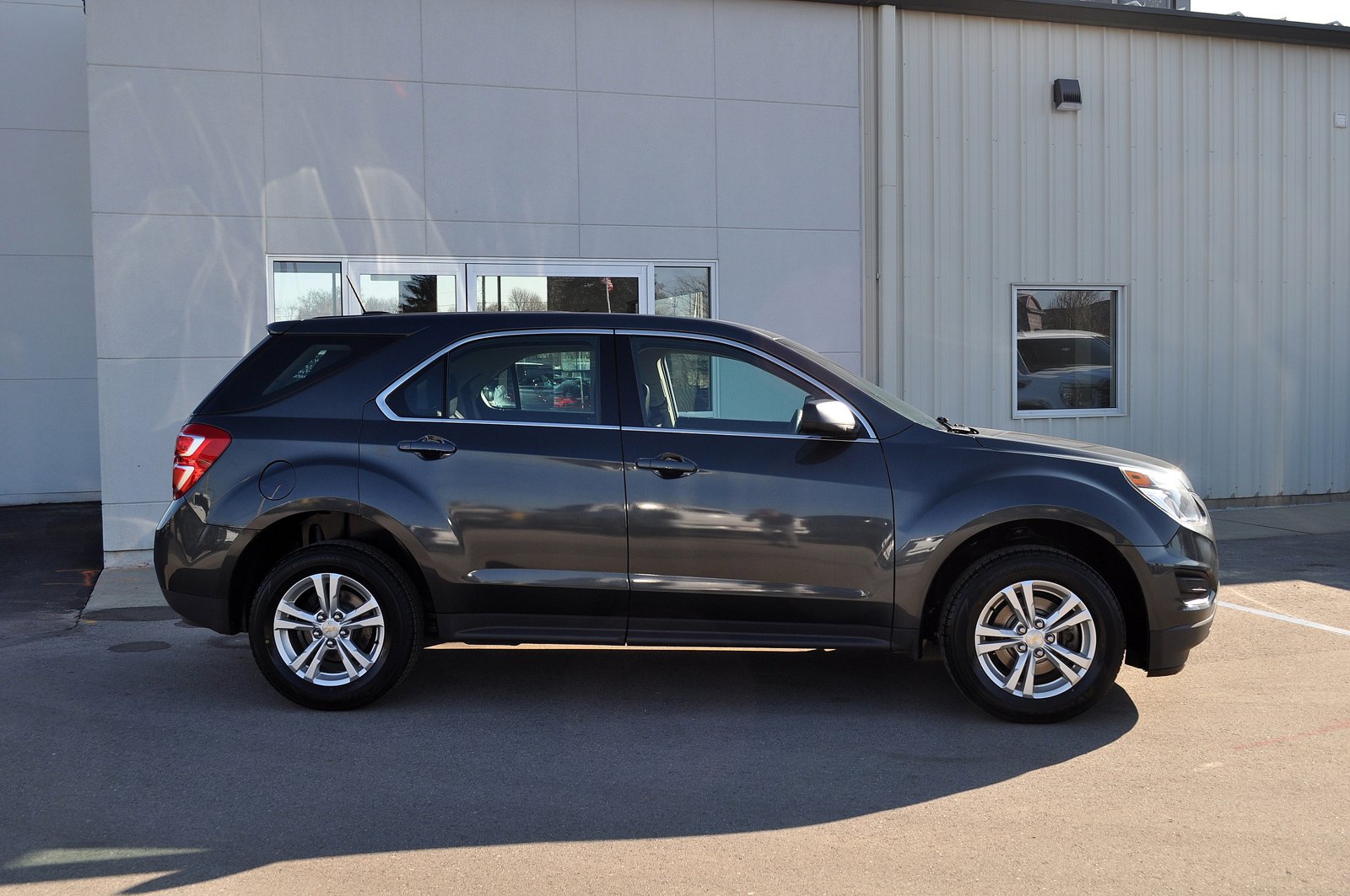 Used 2017 Chevrolet Equinox LS with VIN 2GNALBEK4H1534787 for sale in Hillsdale, MI