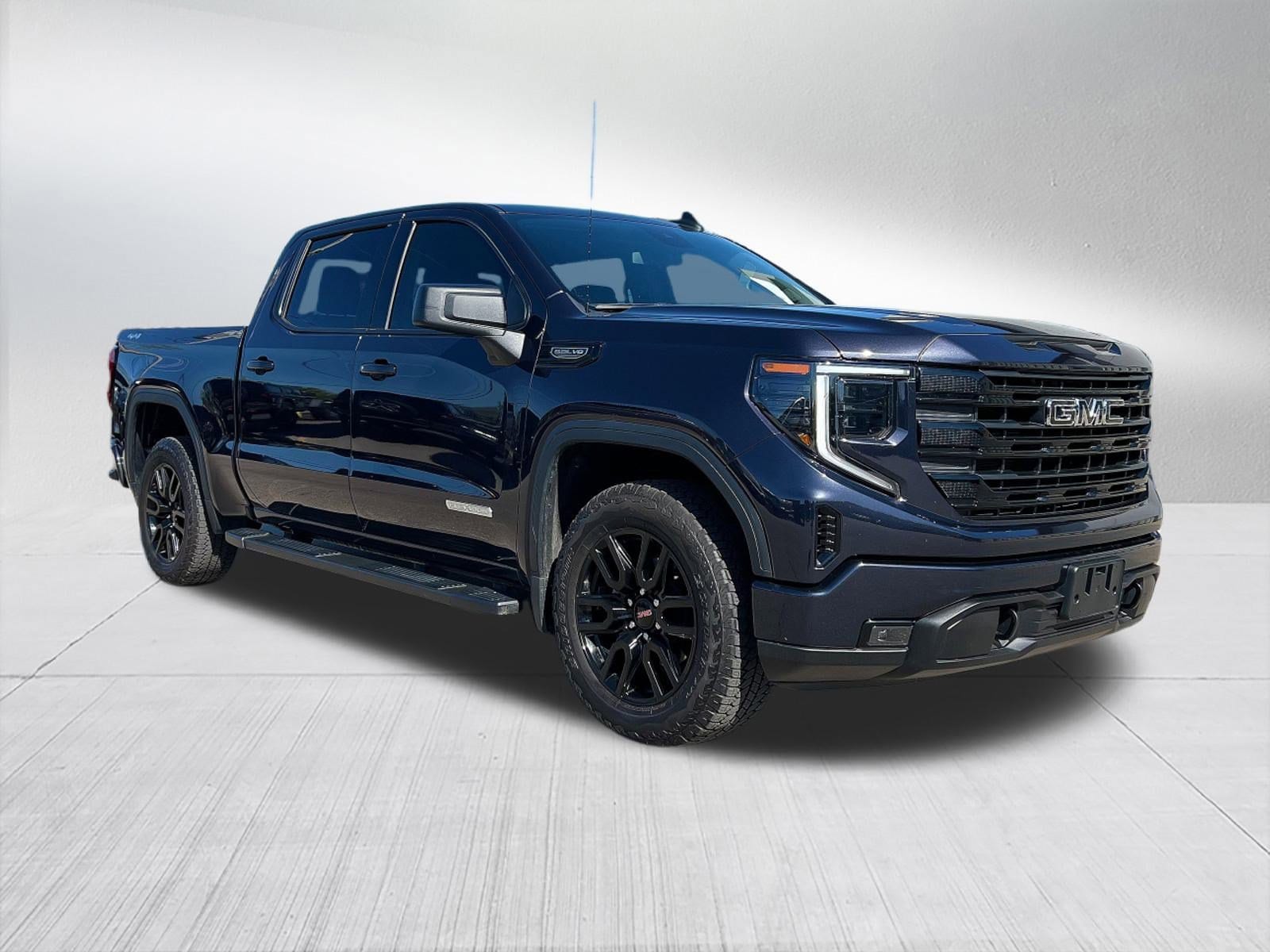 Used 2024 GMC Sierra 1500 Elevation with VIN 3GTUUCED0RG261916 for sale in Hillsdale, MI