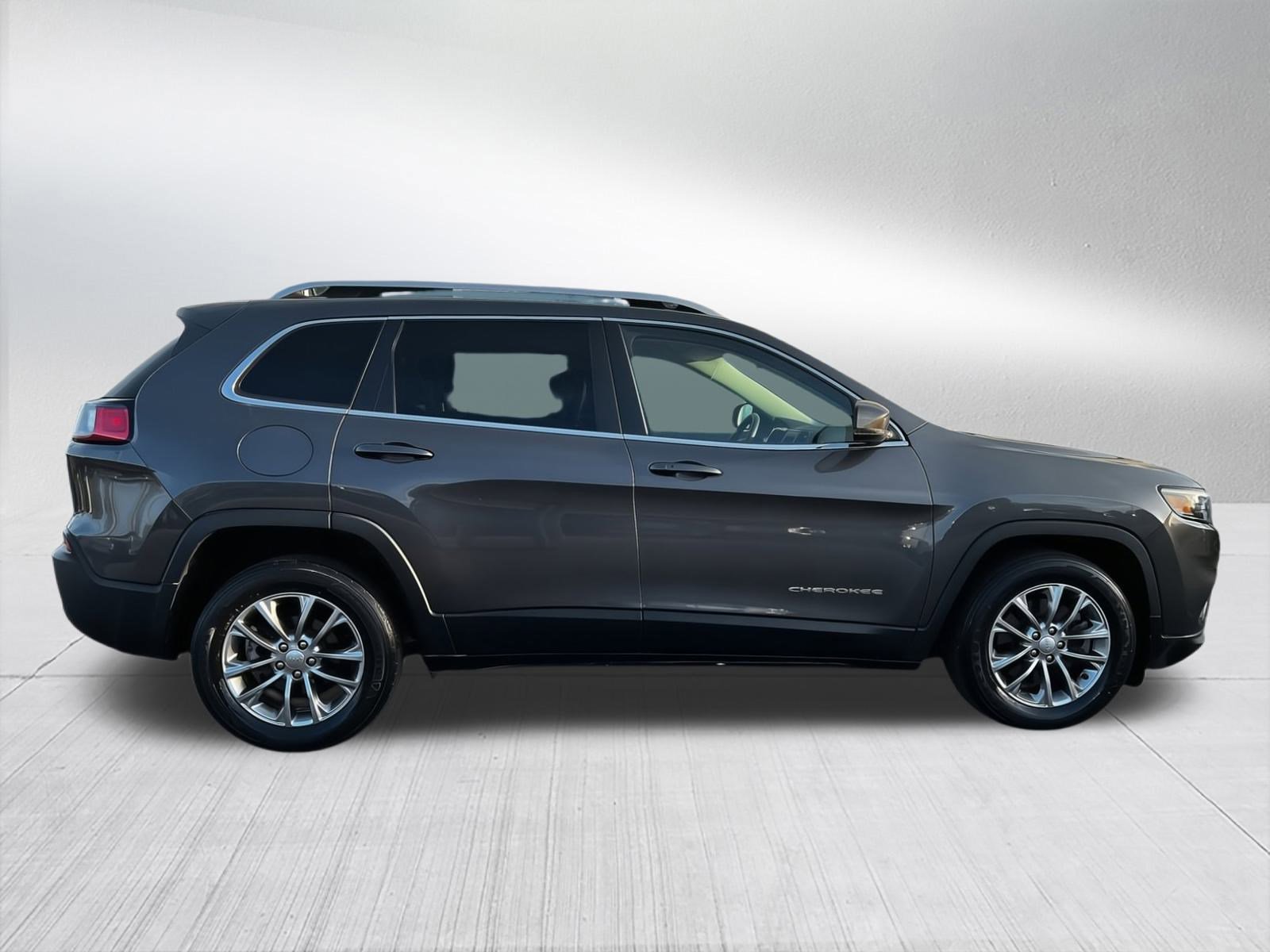 2019 Jeep Cherokee Latitude photo 3