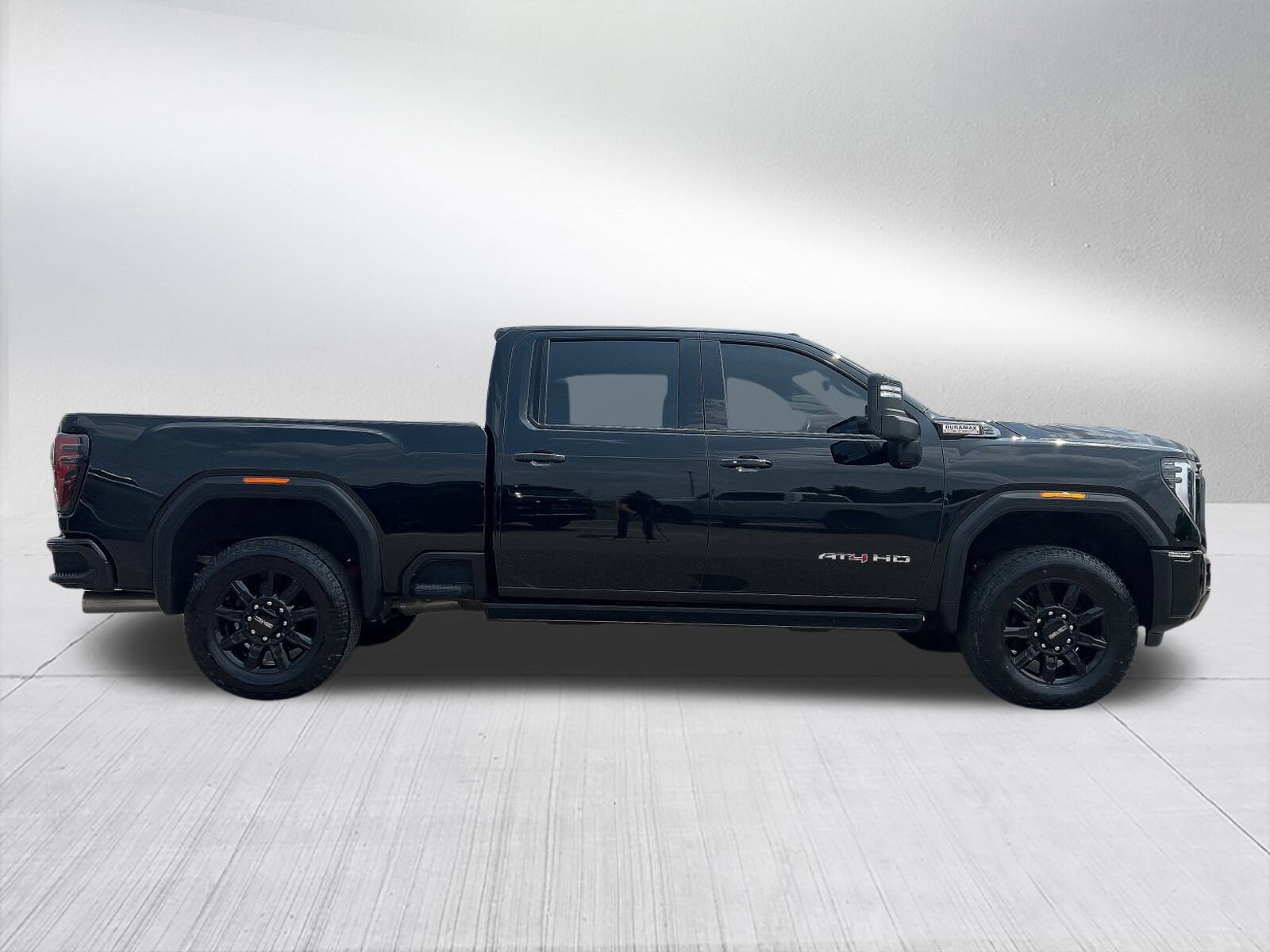 2024 Gmc Sierra HD AT4 photo 3