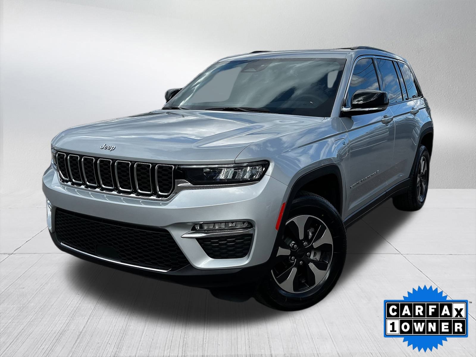 2024 Jeep Grand Cherokee 4xe's photo