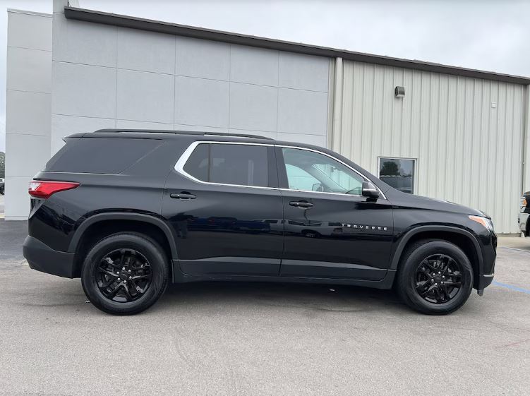 2021%20Chevrolet%20Traverse%20LT%20-%20Cronin%20Hillsdale%20CDJR.JPG