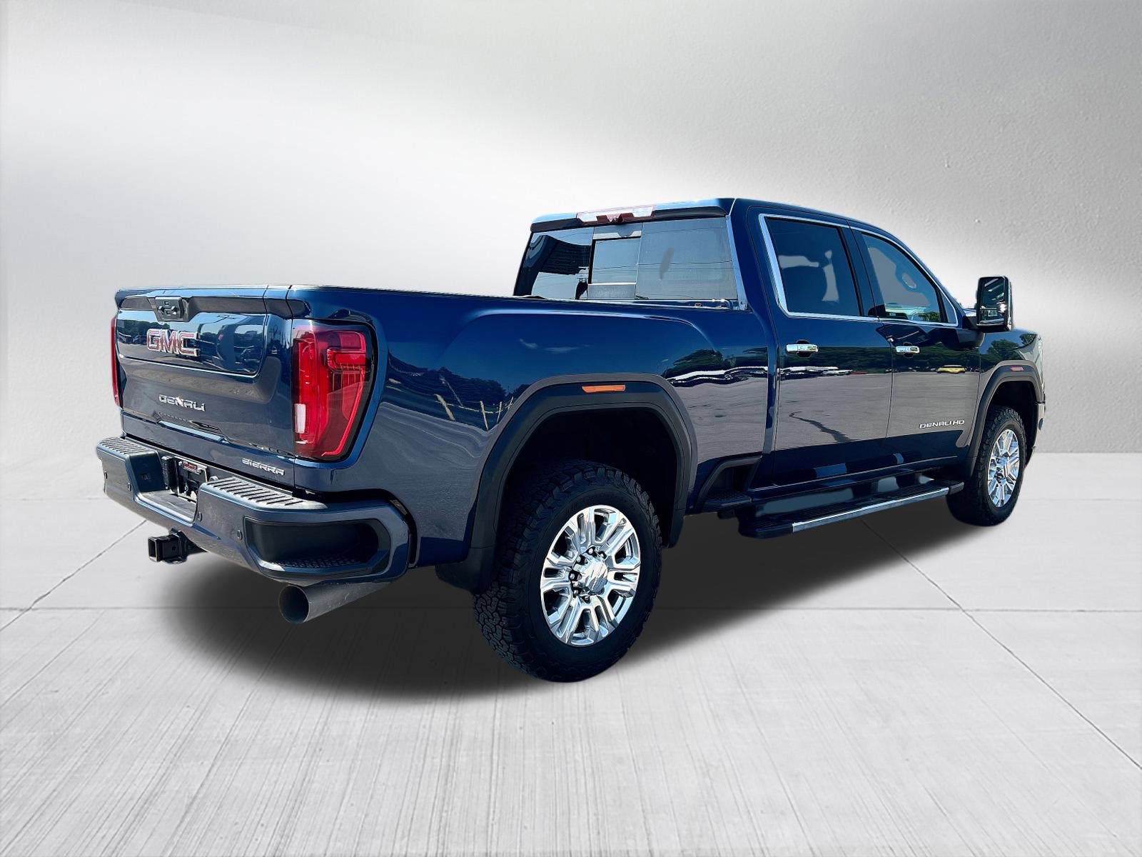 2021 Gmc Sierra Denali photo 2