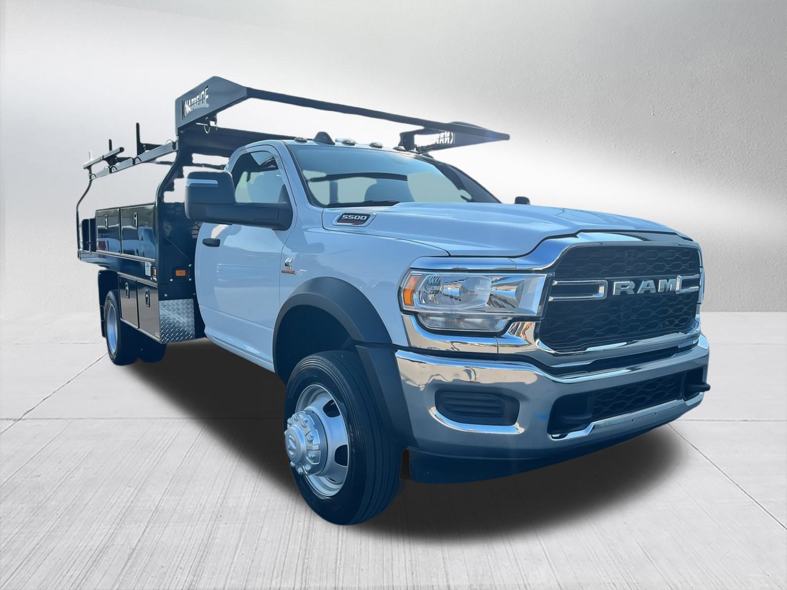 2024 Ram 5500 Tradesman photo 2