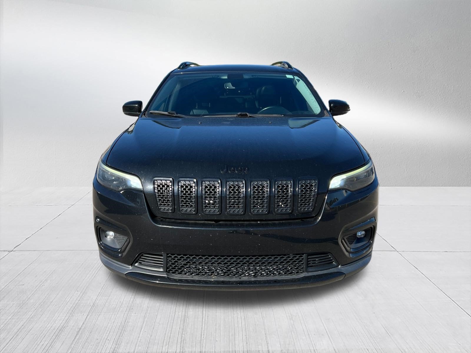 Used 2019 Jeep Cherokee Altitude with VIN 1C4PJMLX6KD301797 for sale in Hillsdale, MI