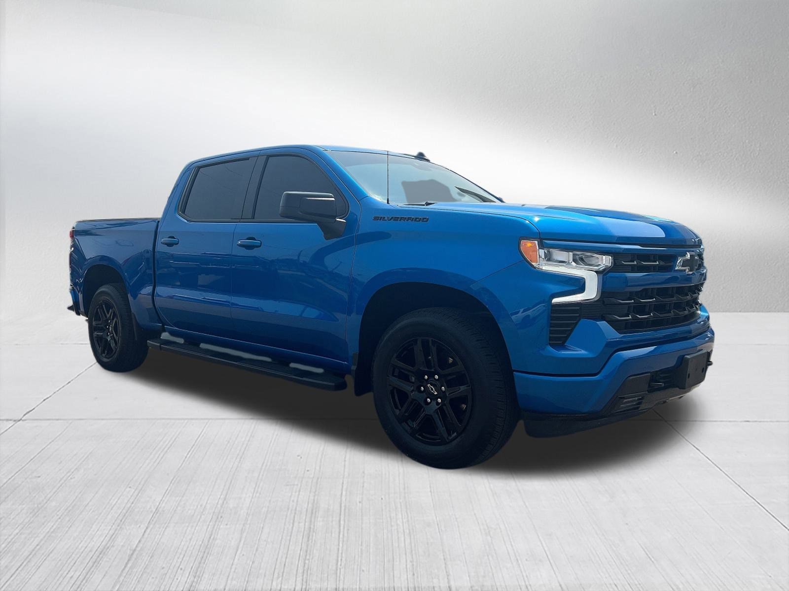 Used 2024 Chevrolet Silverado 1500 RST with VIN 1GCUDEED3RZ138154 for sale in Hillsdale, MI