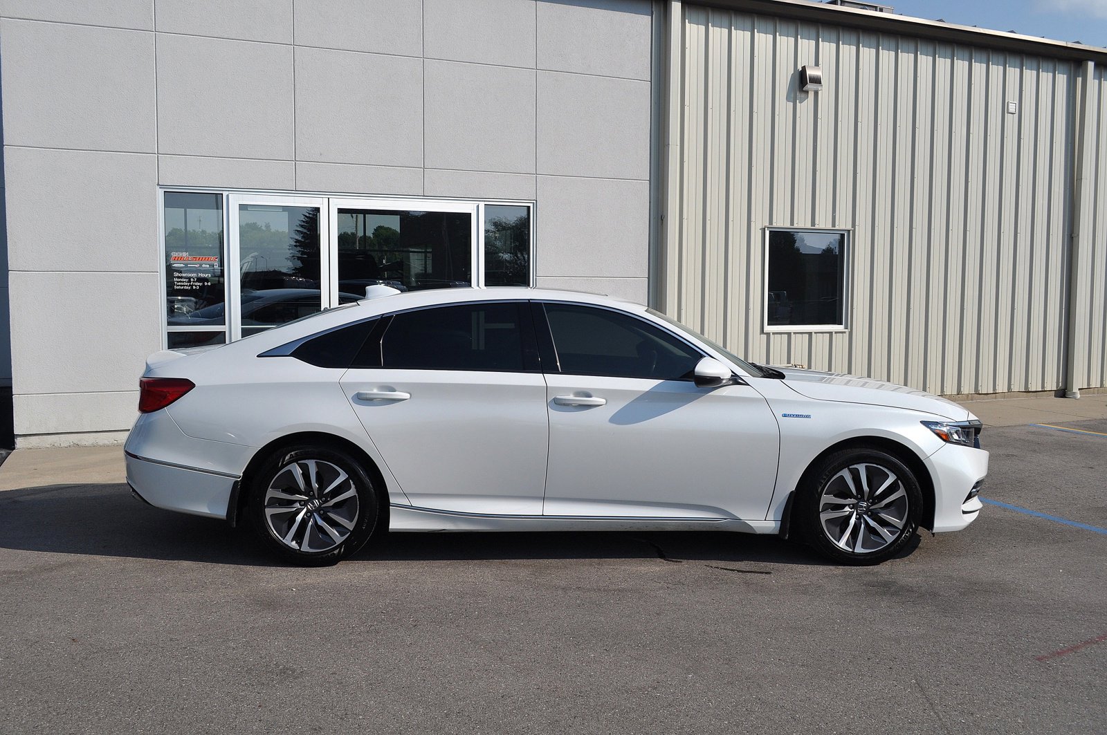 Used 2019 Honda Accord Hybrid EX-L with VIN 1HGCV3F56KA004829 for sale in Hillsdale, MI