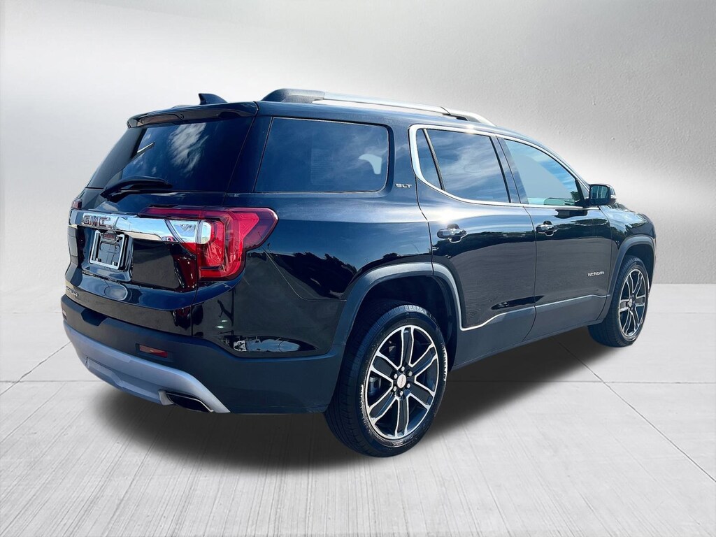 Used 2023 GMC Acadia SLT Sedan