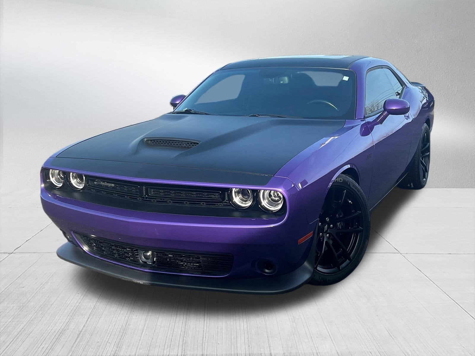 2023 Dodge Challenger R/T's photo