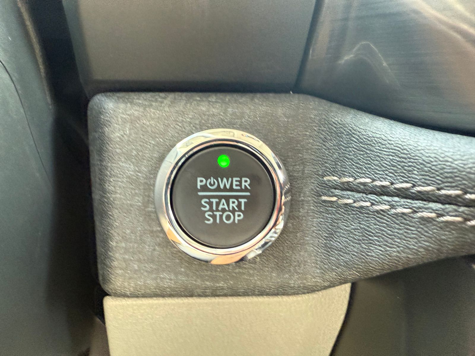 2025 Ford F-150 Lightning Flash - Photo 15