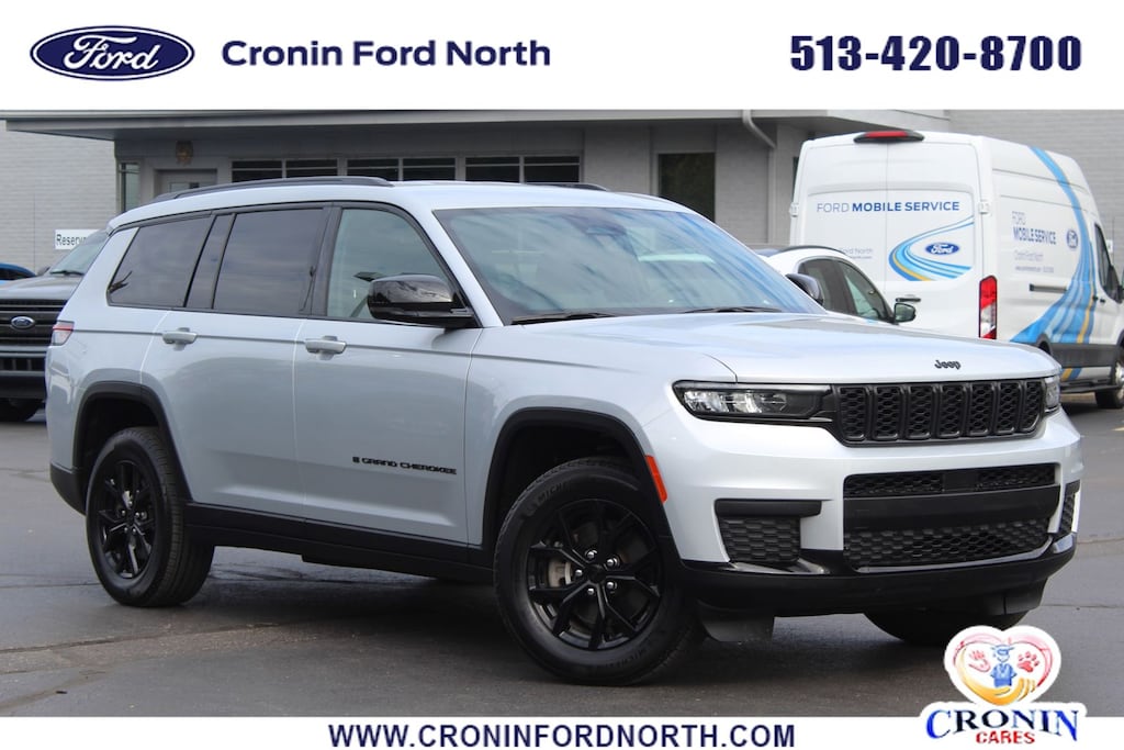 Used 2024 Jeep Grand Cherokee L Laredo SUV