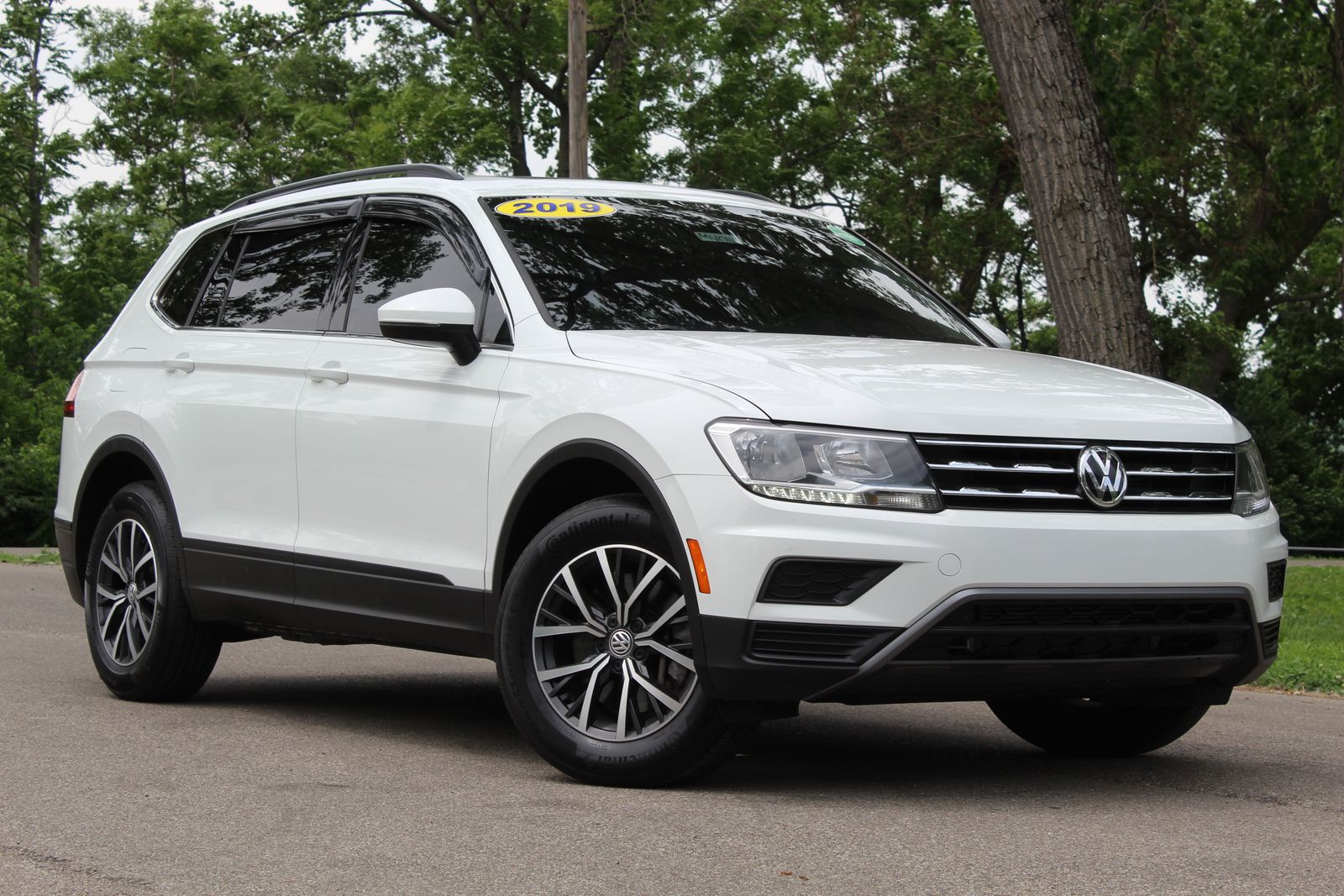 2019 Volkswagen Tiguan 2.0T SE 4Motion's photo
