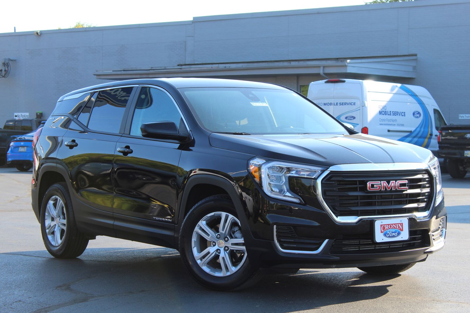 2024 GMC Terrain SLE's photo