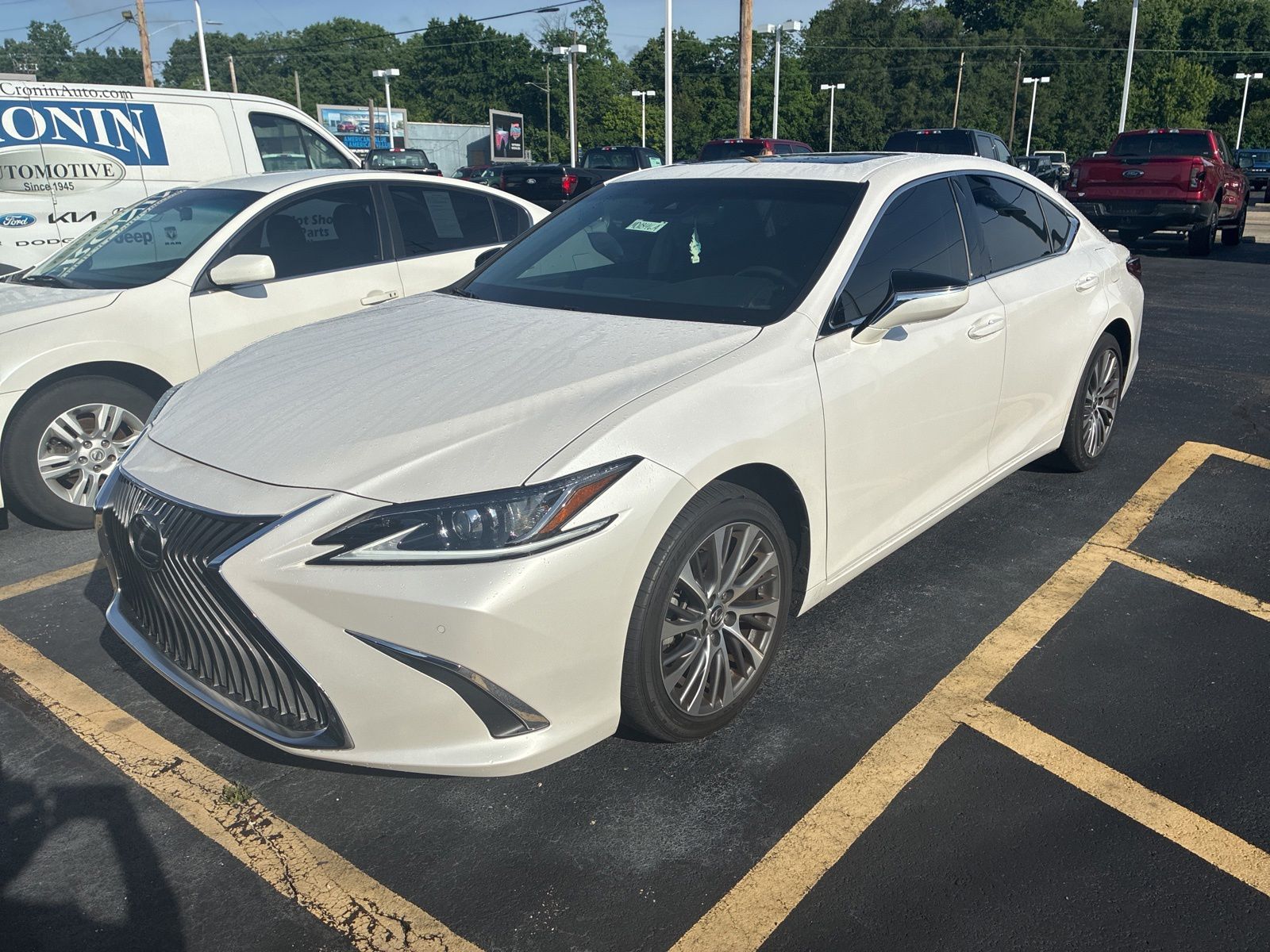 2019 Lexus ES 350 350's photo