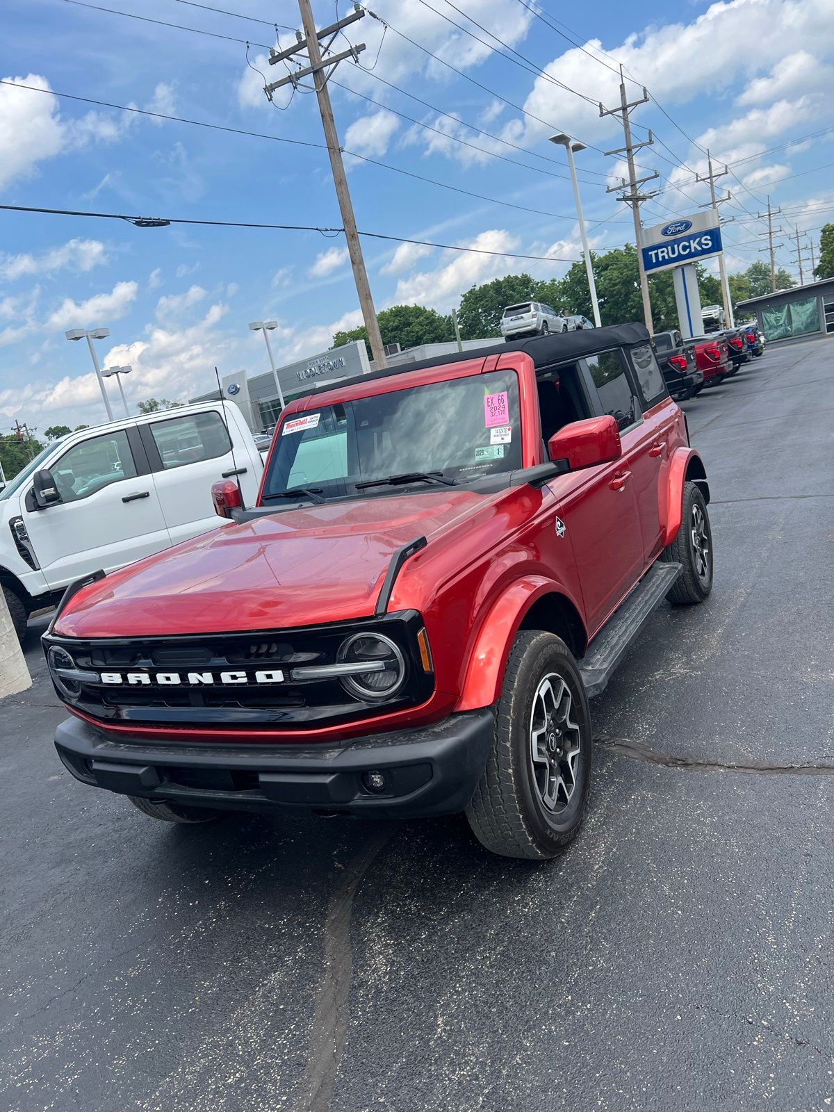 2024 Ford Bronco Outer Banks 4x4's photo