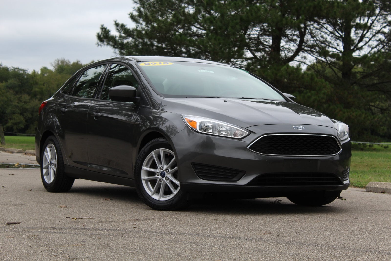 Used 2018 Ford Focus SE with VIN 1FADP3FE9JL247315 for sale in Middletown, OH