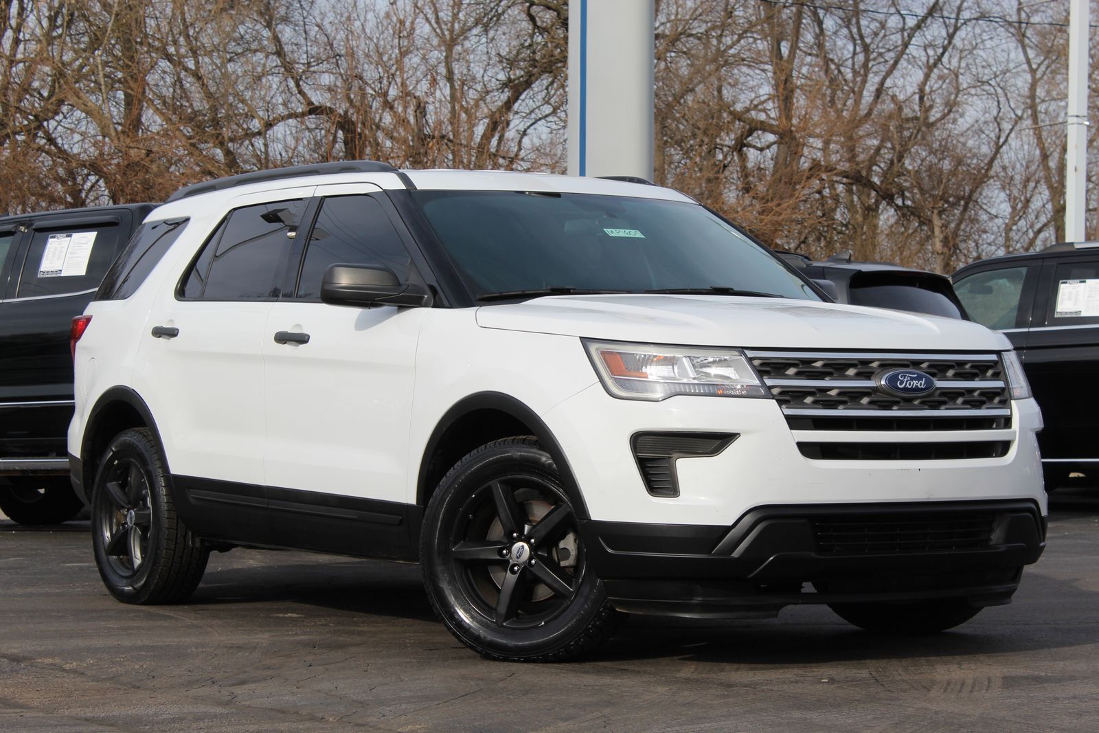 2019 Ford Explorer Base's photo