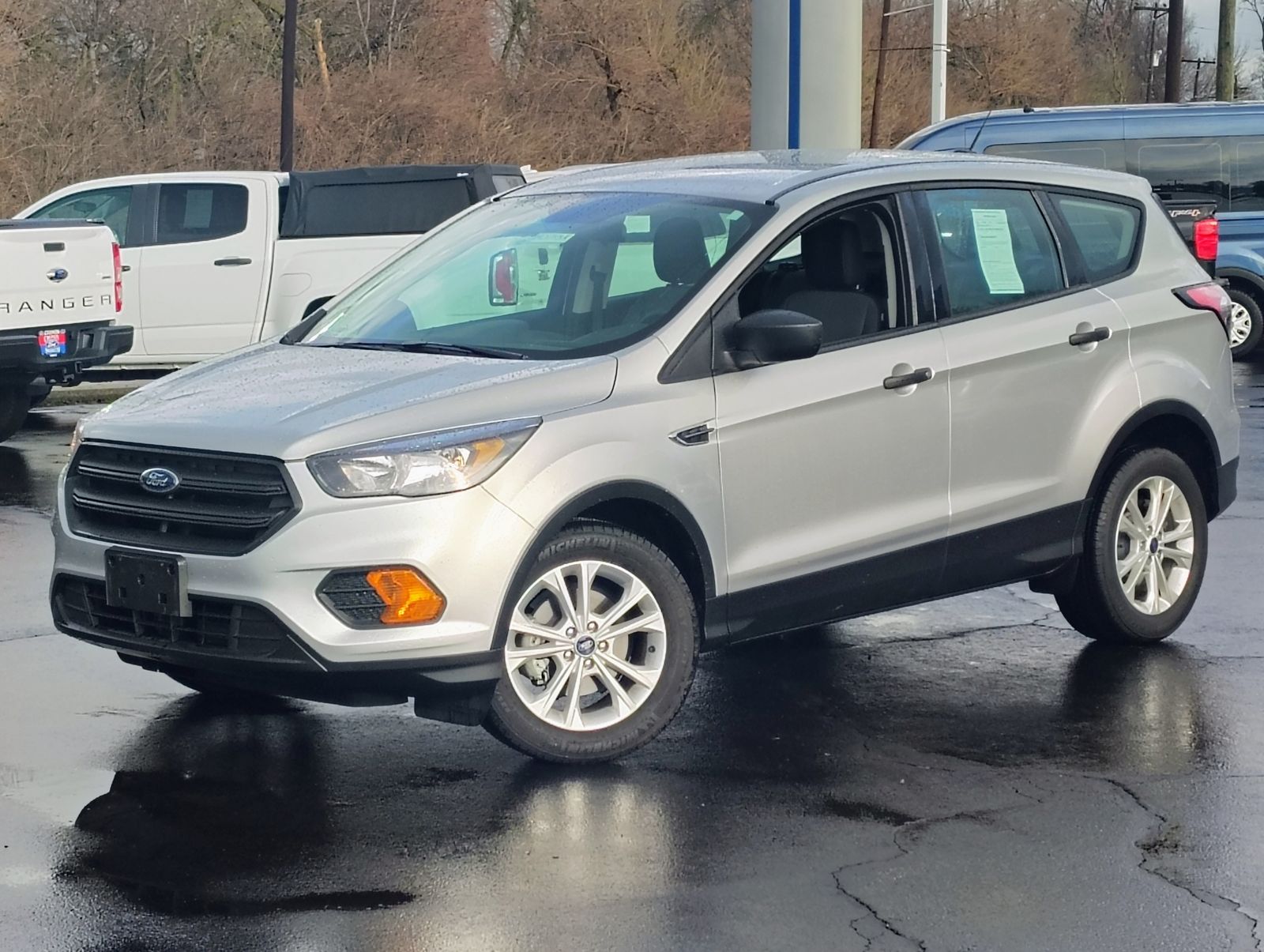 2018 Ford Escape S's photo