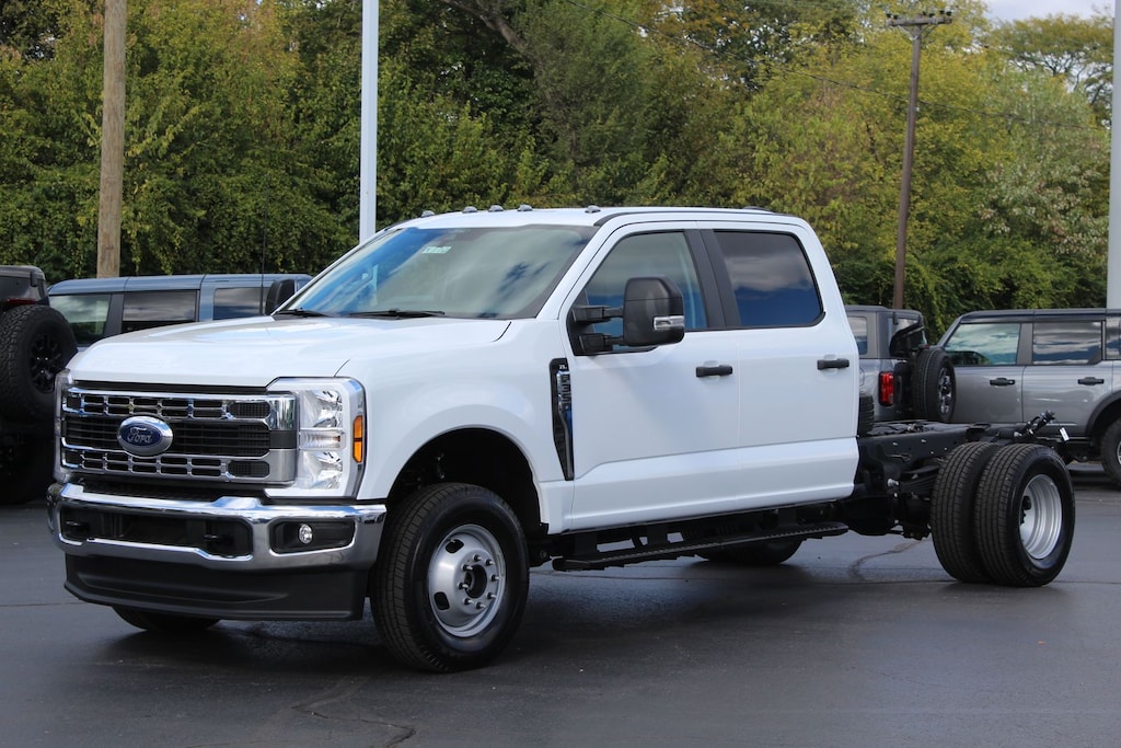 Used 2025 Ford F-350 Chassis Cab XL Crew Cab Truck