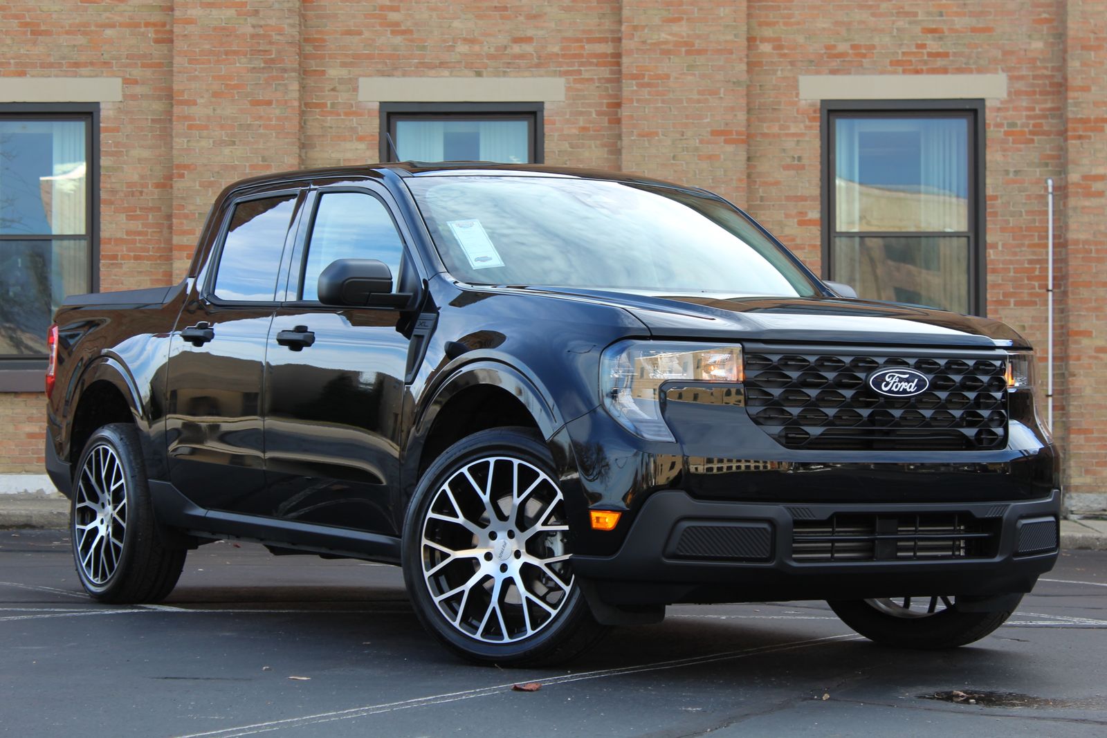 2025 Ford Maverick XL's photo