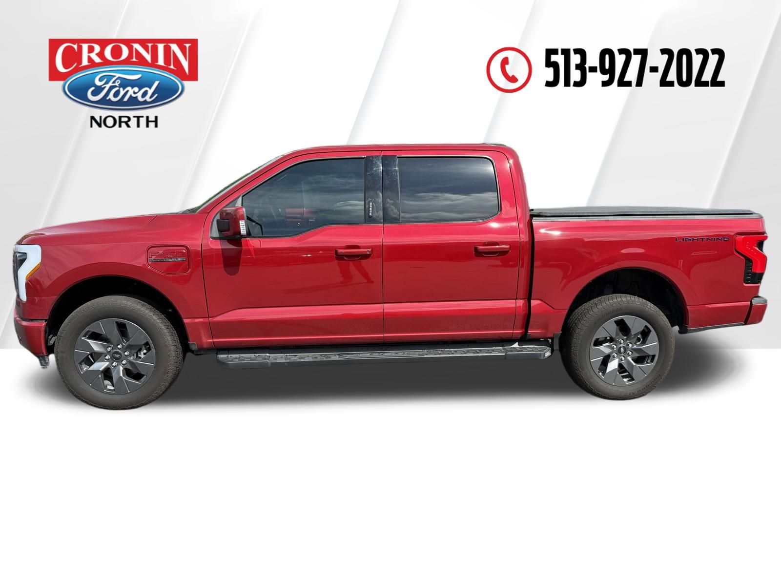 2023 Ford F-150 Lightning Lariat photo 2