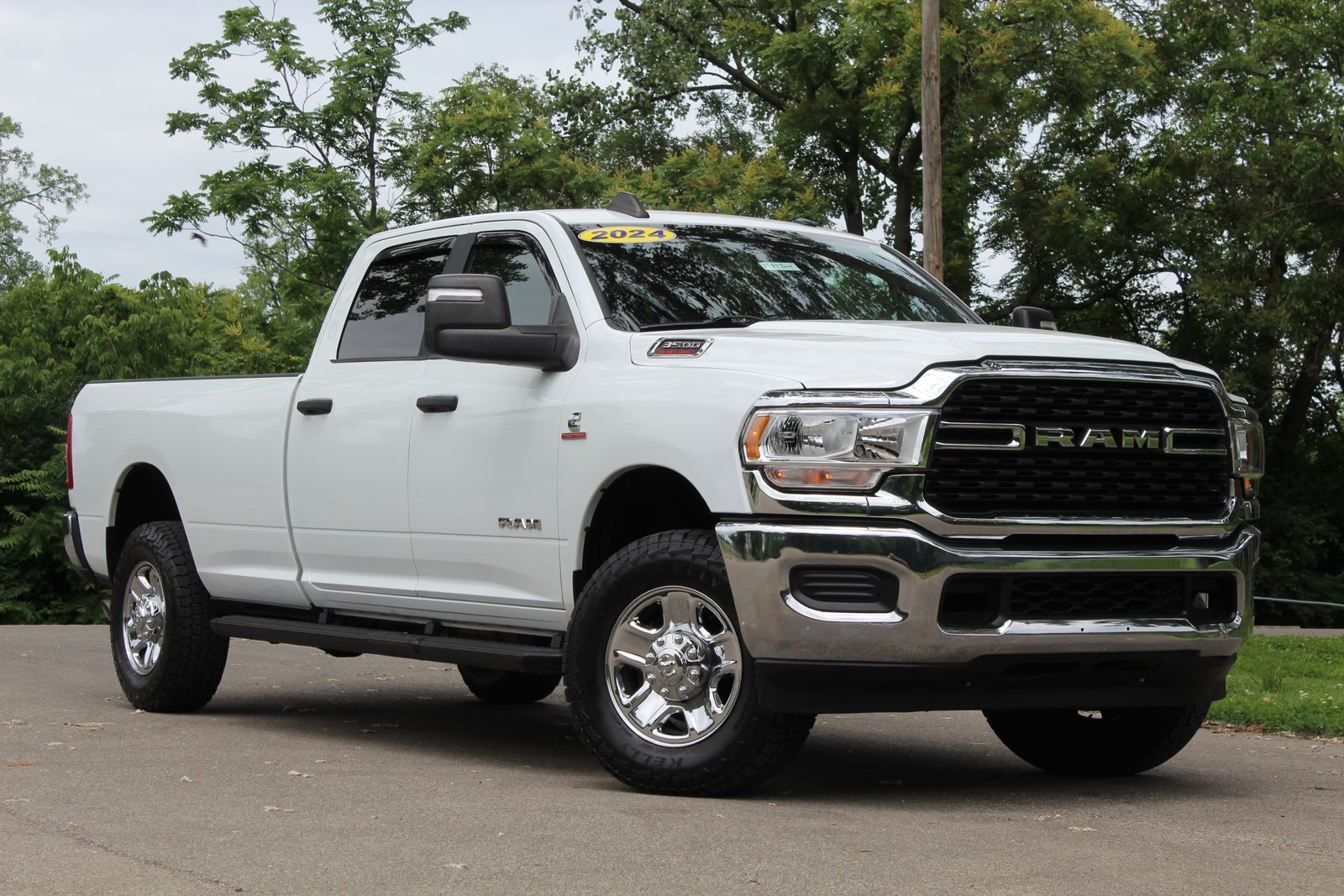 2024 RAM 3500 Big Horn 4X4 Crew Cab LWB's photo