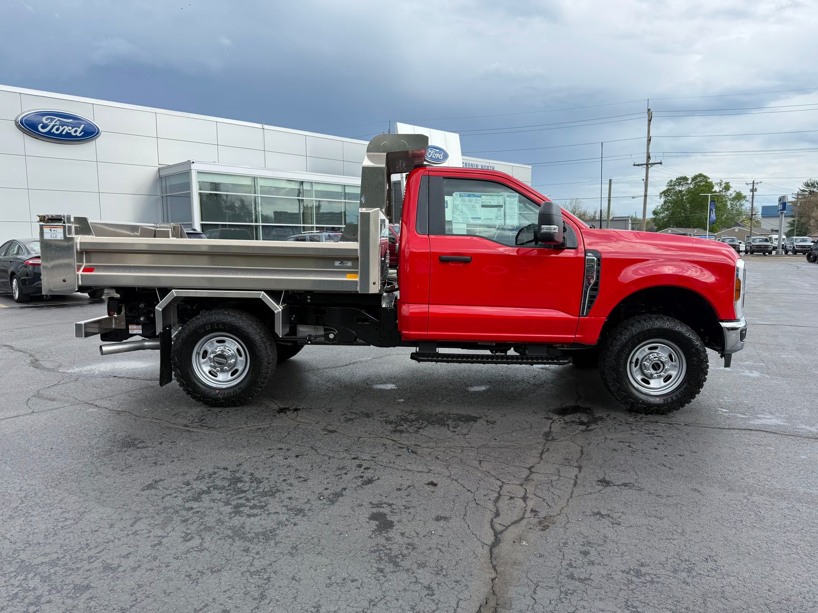 2025 Ford F-350 XL photo 4