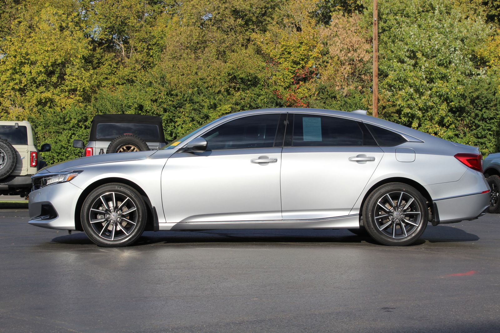 2021 Honda Accord EX-L 1.5T photo 3