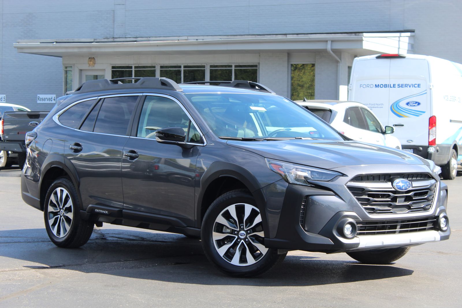 2024 Subaru Outback Limited's photo