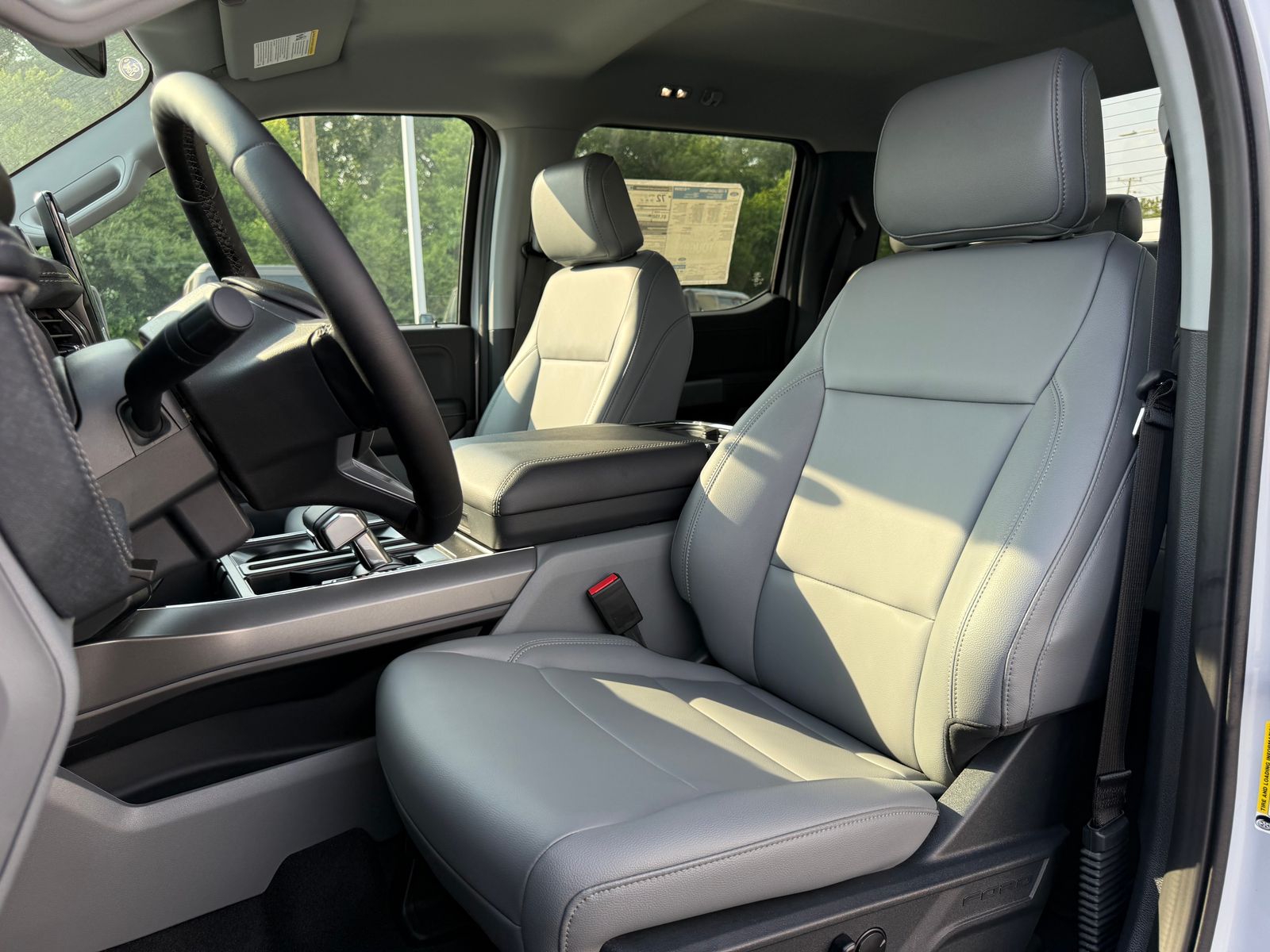 2025 Ford F-150 Lightning Flash - Photo 9