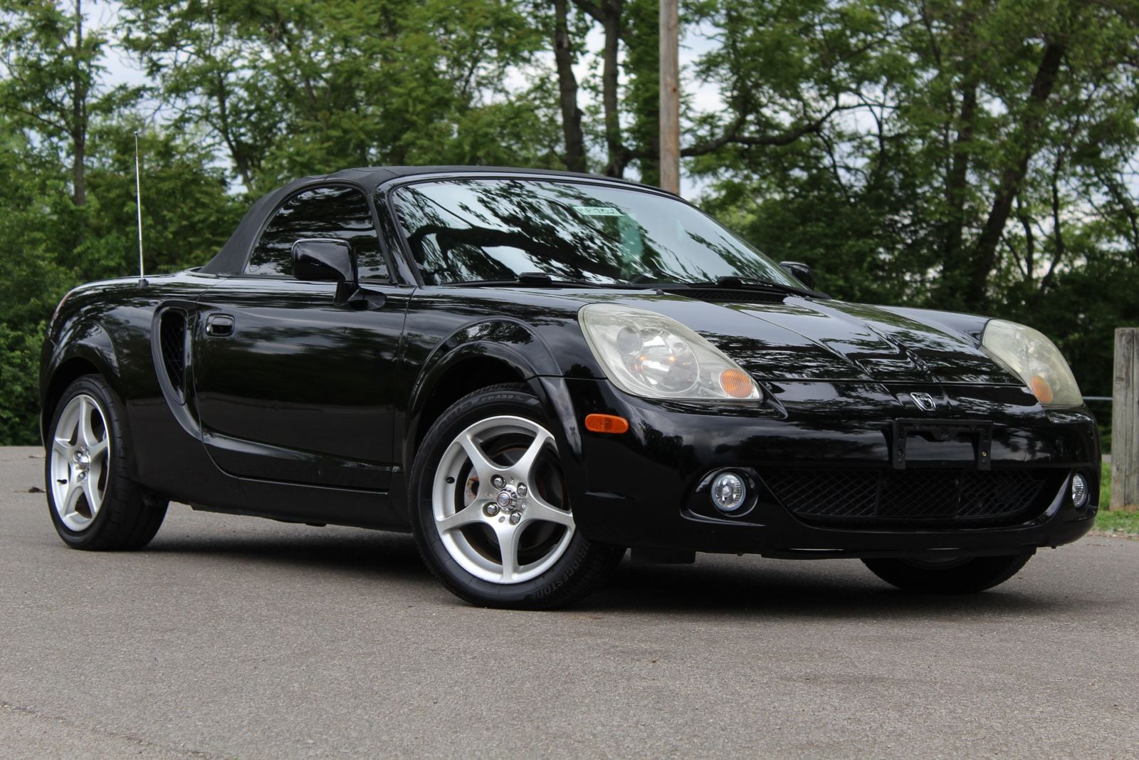 2003 Toyota MR2 Spyder -'s photo