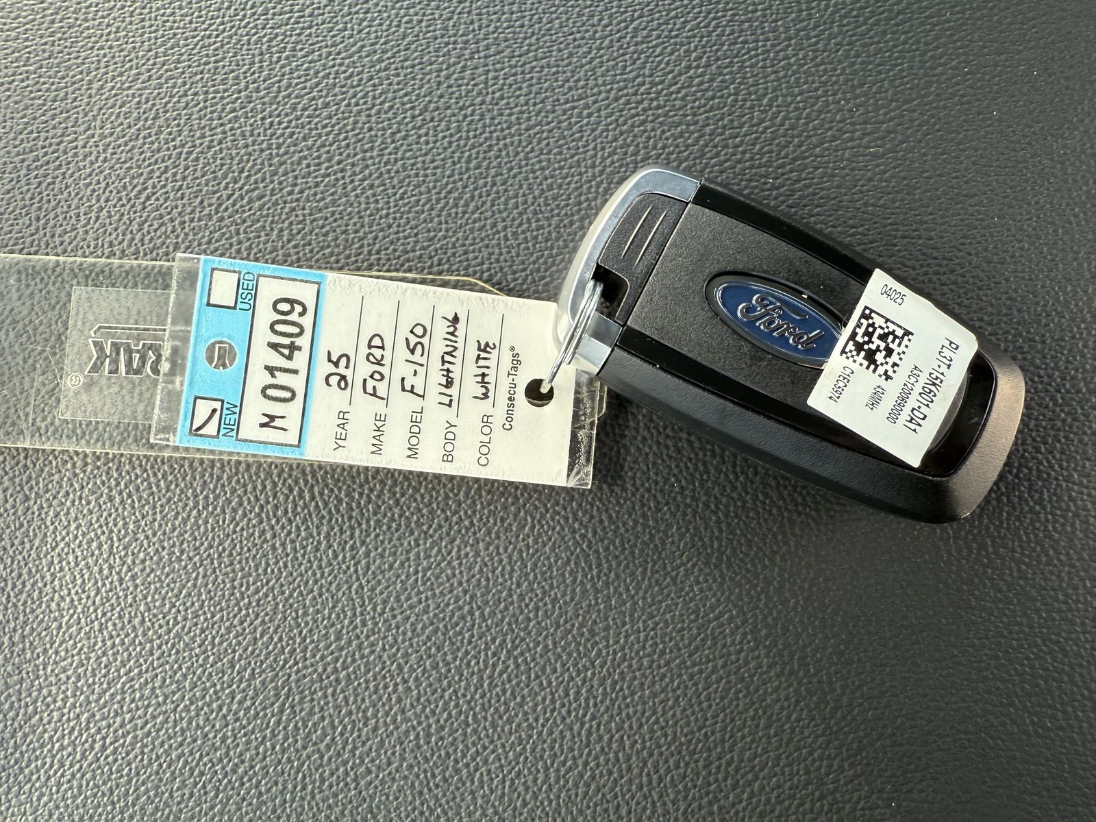 2025 Ford F-150 Lightning Flash - Photo 30