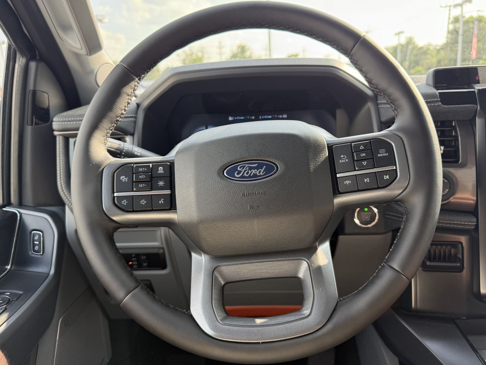 2025 Ford F-150 Lightning Flash - Photo 24