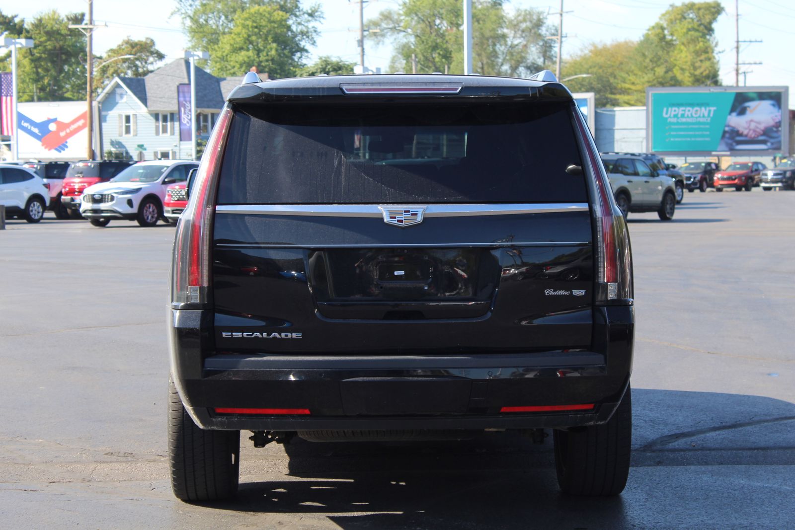 2019 Cadillac Escalade Luxury photo 4