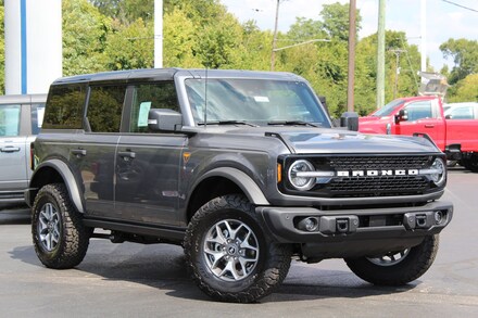 2025 Ford Bronco Badlands SUV