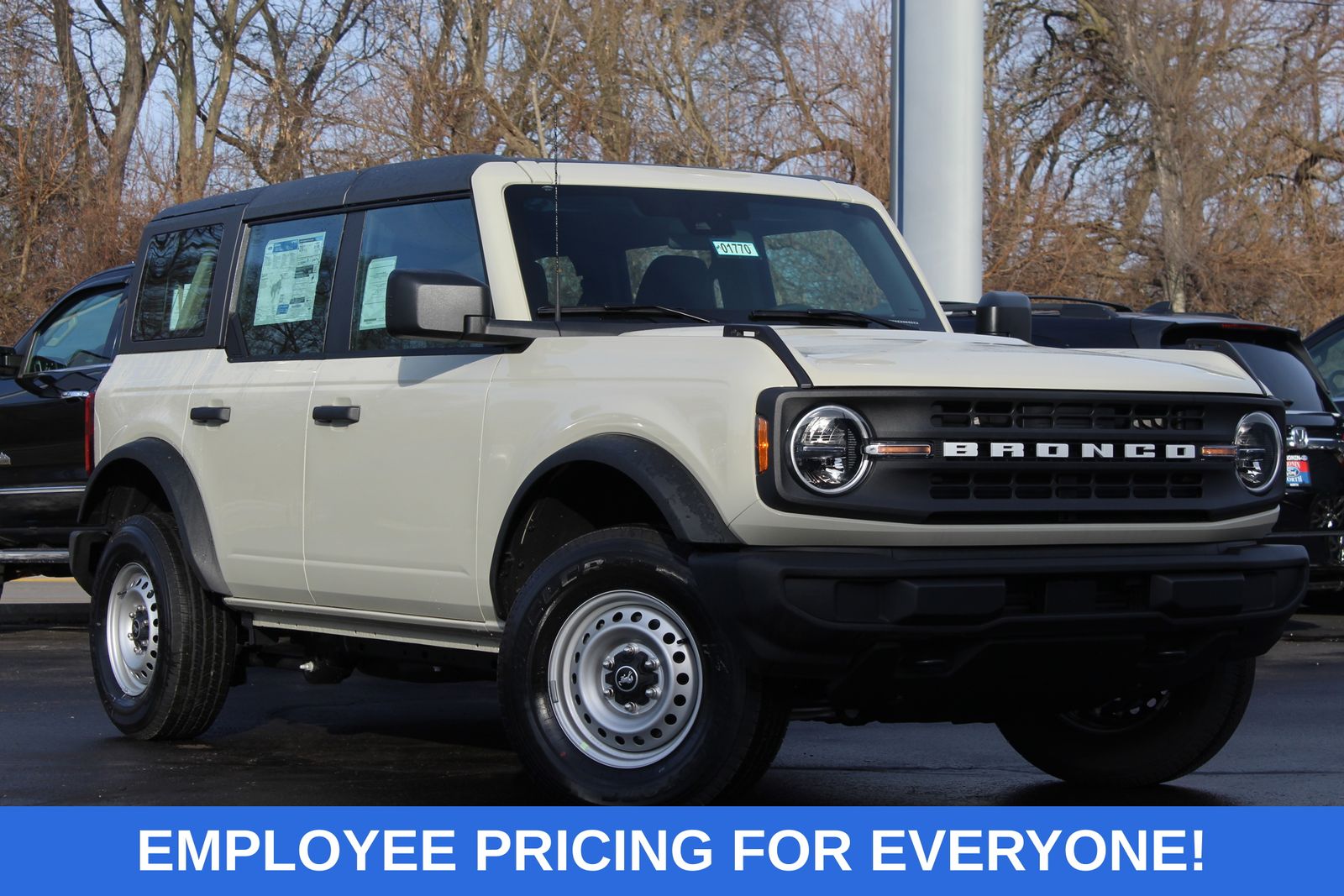 2025 Ford Bronco Base 4x4's photo