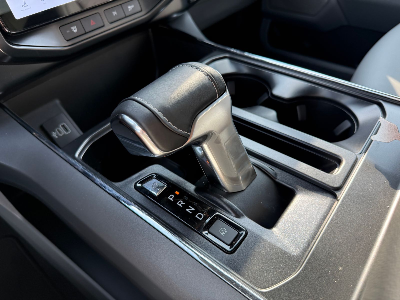 2025 Ford F-150 Lightning Flash - Photo 13