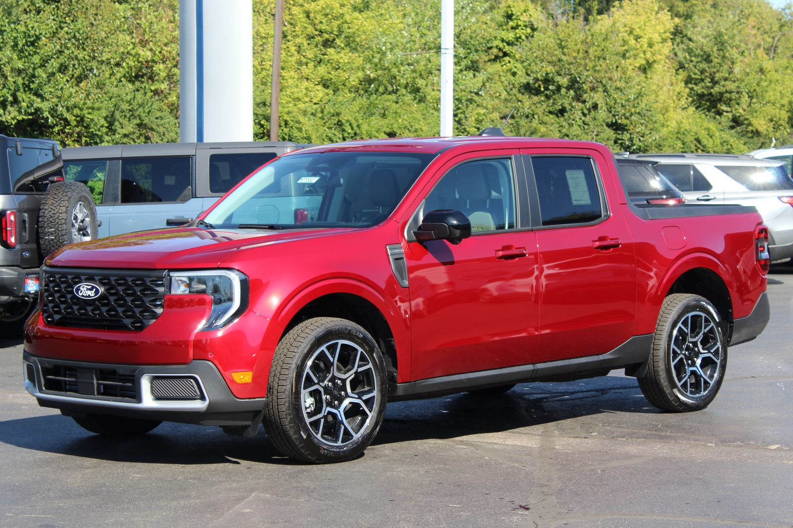 2025 Ford Maverick Lariat photo 3