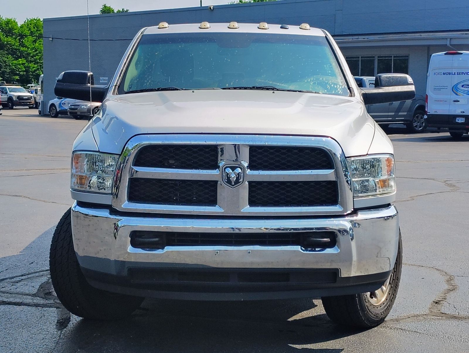 2017 Ram 2500 Tradesman photo 2