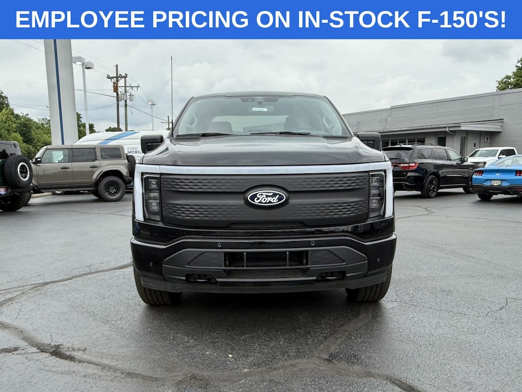 New 2025 Ford F-150 Lightning Flash TRUCK