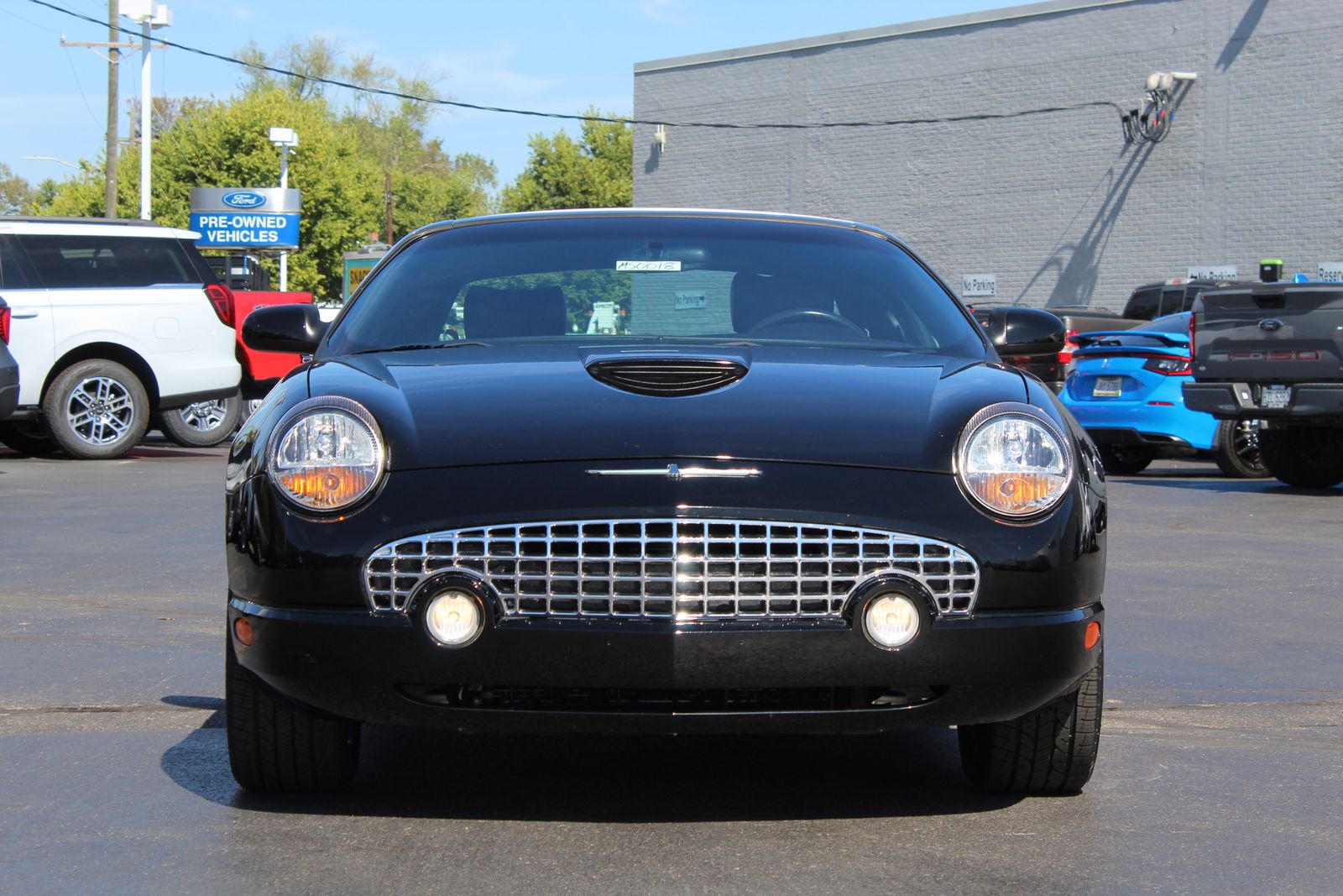Used 2003 Ford Thunderbird Premium with VIN 1FAHP60A63Y106930 for sale in Middletown, OH