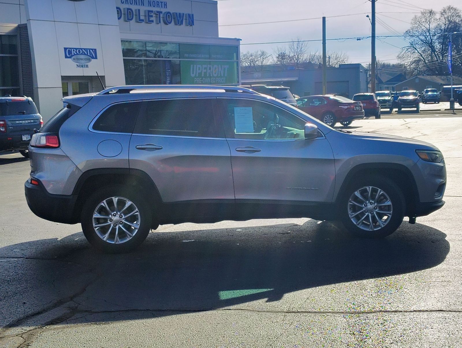 2019 Jeep Cherokee Latitude photo 2