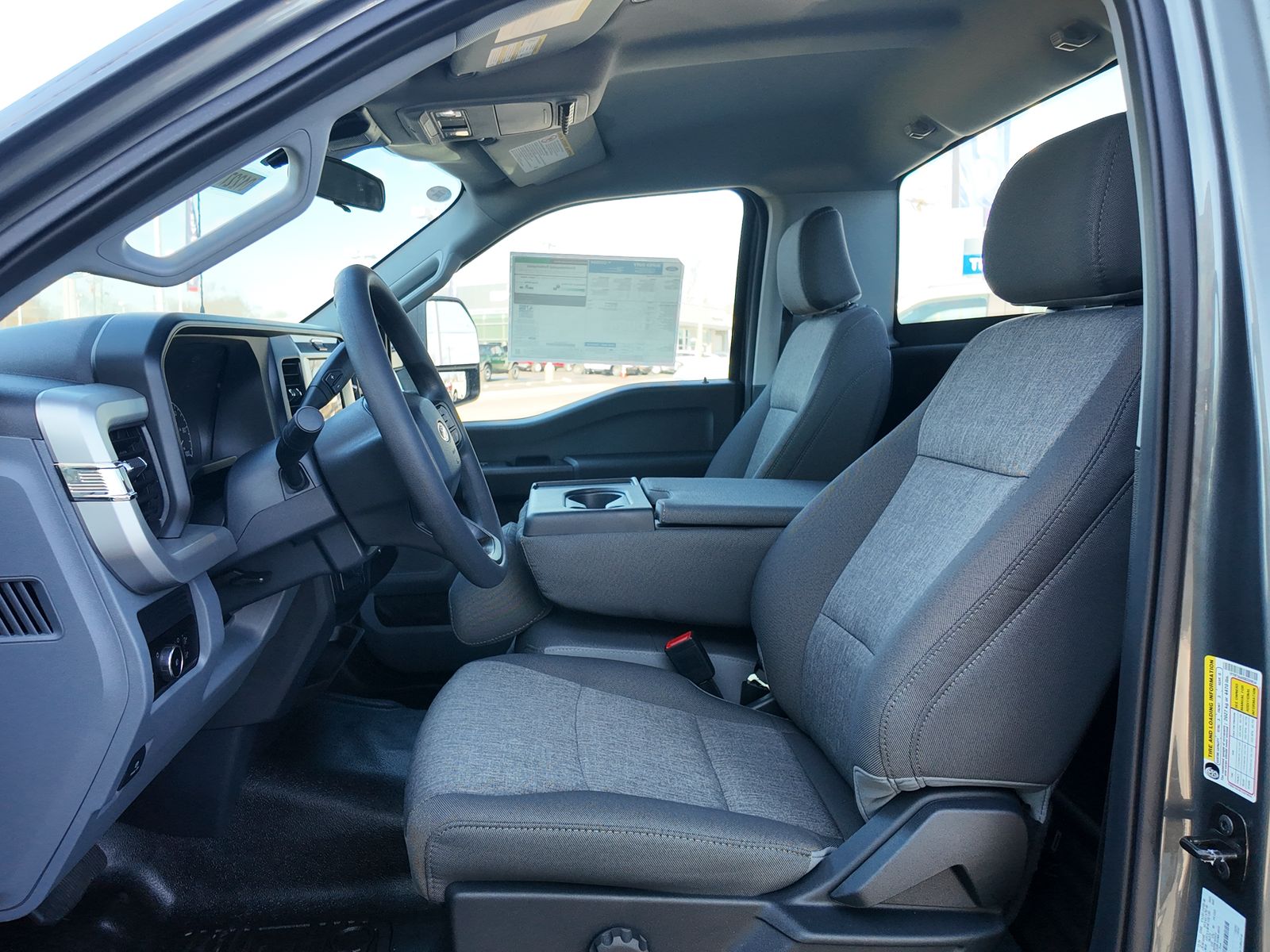 2025 Ford F-350 Super Duty XL - Photo 11