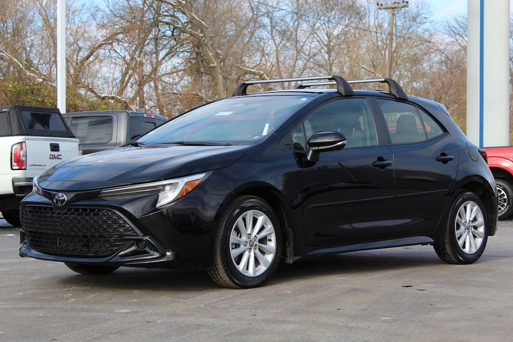 Used 2025 Toyota Corolla Hatchback SE Hatchback