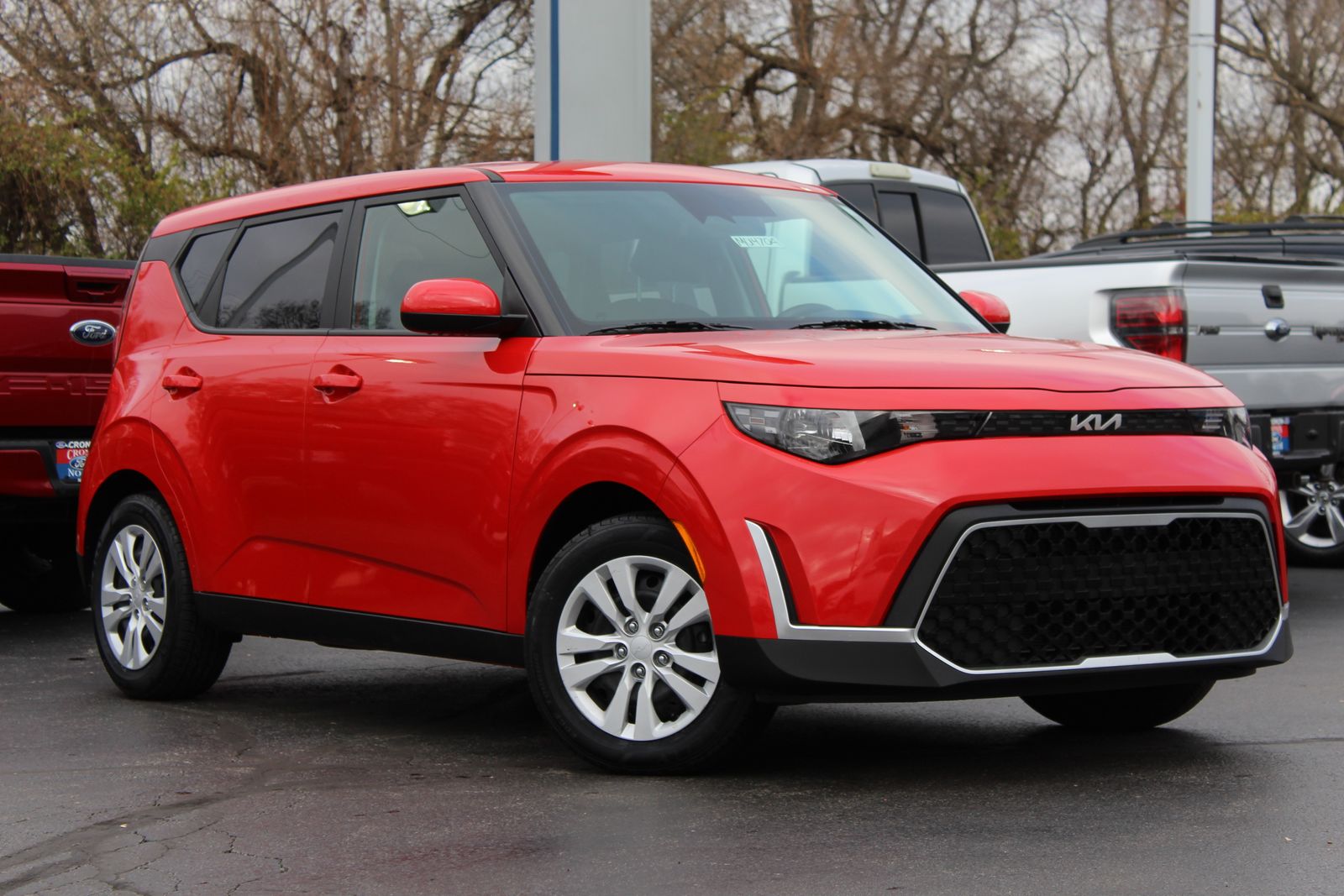 2023 Kia Soul LX's photo