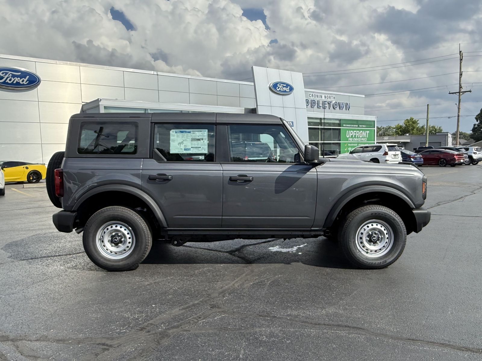 2025 Ford Bronco Base photo 4