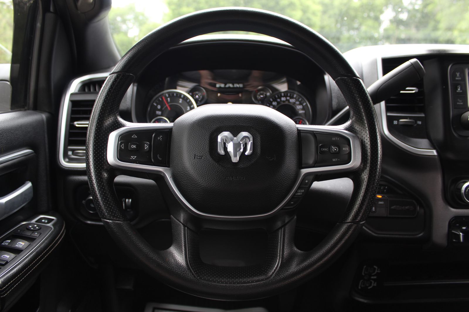 2024 RAM Ram 3500 Pickup Big Horn - Photo 15