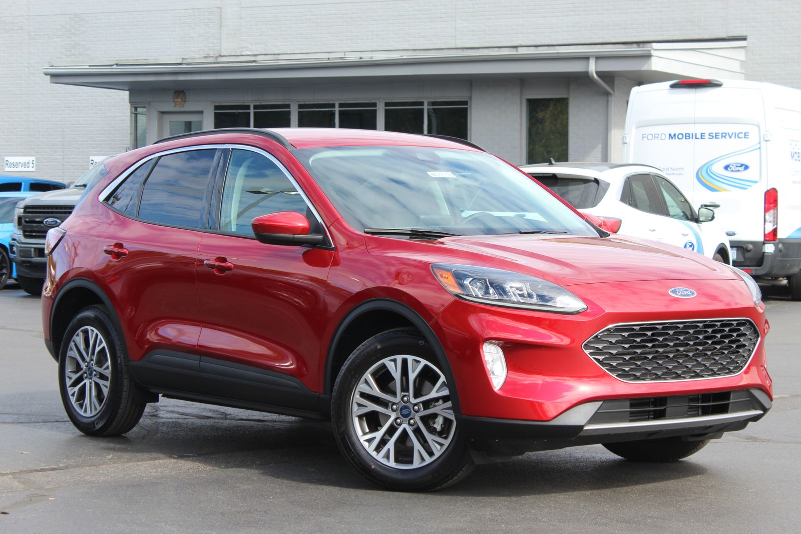 2022 Ford Escape SEL's photo