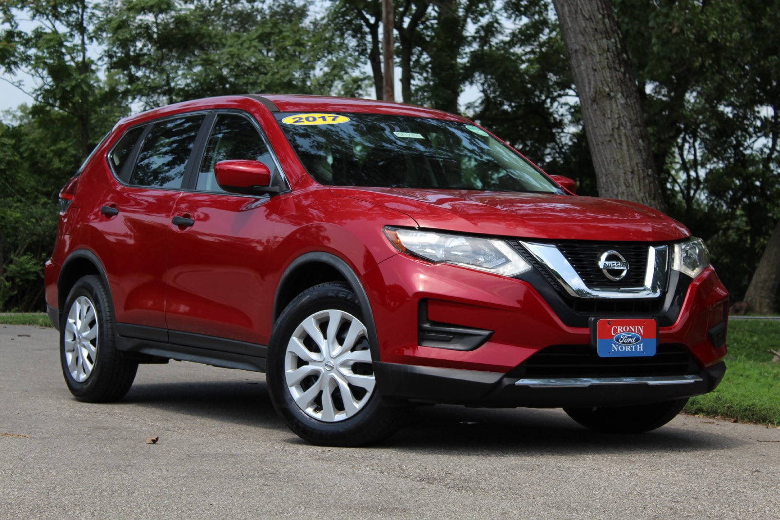Used 2017 Nissan Rogue S with VIN JN8AT2MV3HW010824 for sale in Middletown, OH