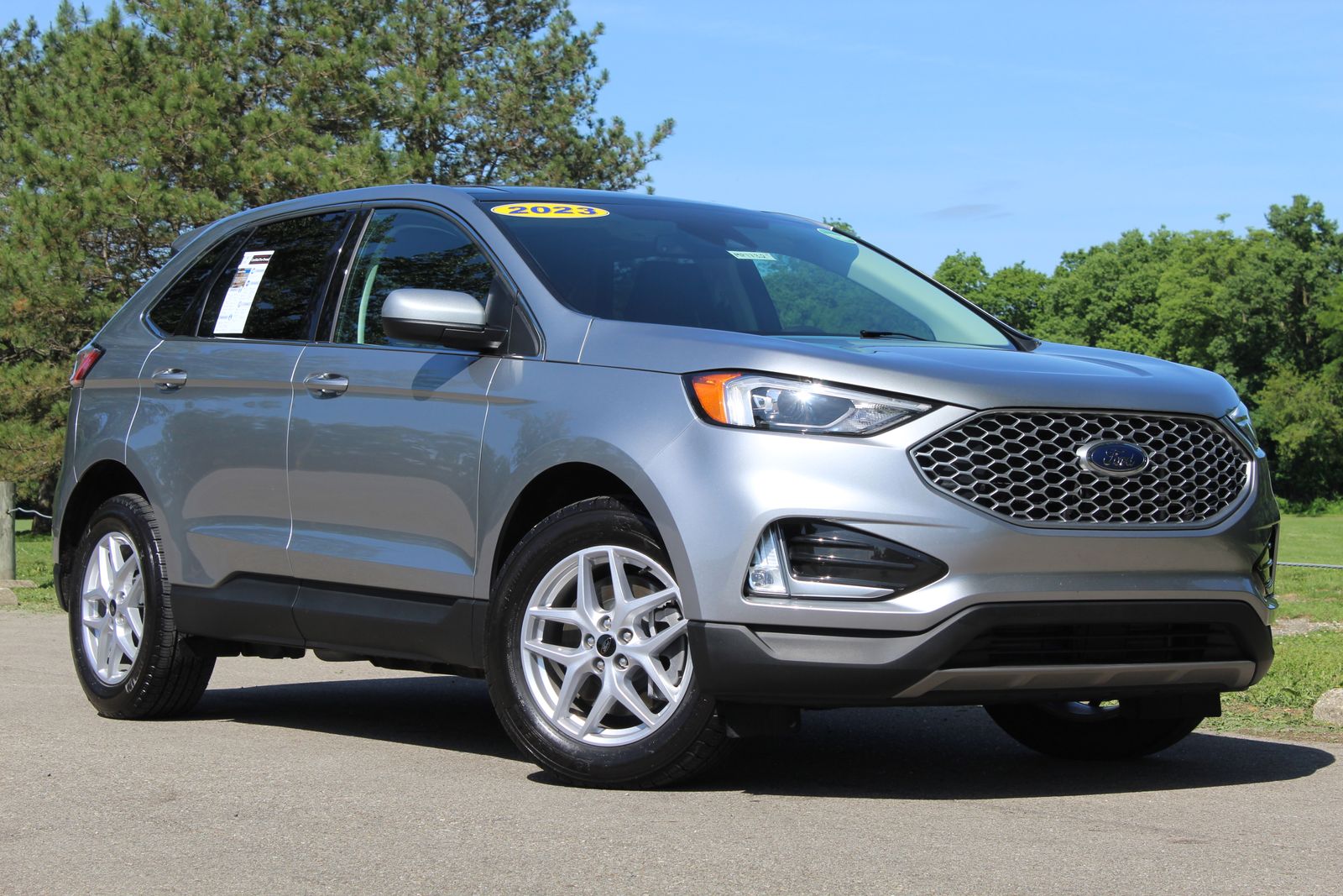 2023 Ford Edge SEL AWD's photo